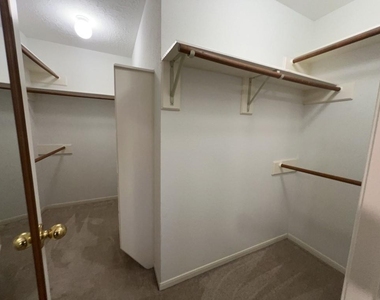 2136 Gemini Street - Photo Thumbnail 5