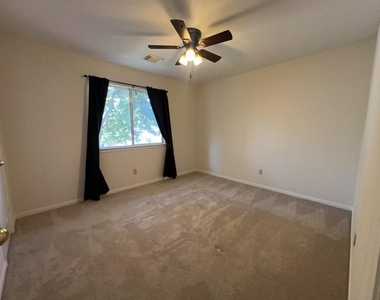2136 Gemini Street - Photo Thumbnail 6