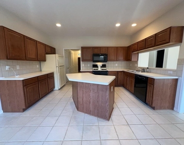 2136 Gemini Street - Photo Thumbnail 8