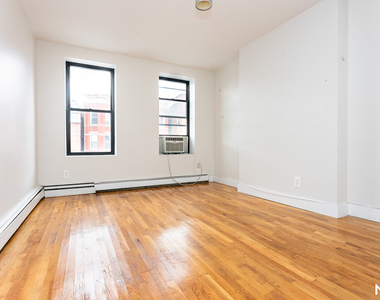 1044 Putnam Ave - Photo Thumbnail 10