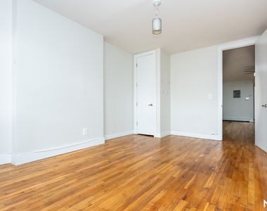 1044 Putnam Ave - Photo Thumbnail 12