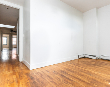 1044 Putnam Ave - Photo Thumbnail 17