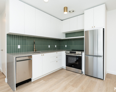 527 Grand Ave - Photo Thumbnail 16