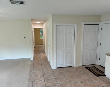 2229 Adelia Boulevard - Photo Thumbnail 27