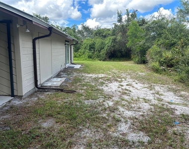 2229 Adelia Boulevard - Photo Thumbnail 12