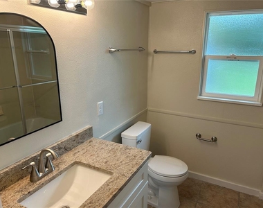 2229 Adelia Boulevard - Photo Thumbnail 31