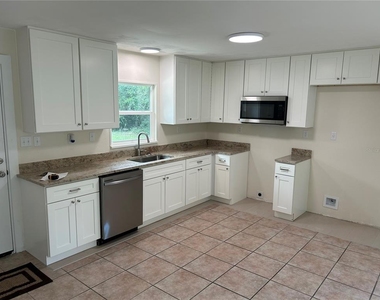 2229 Adelia Boulevard - Photo Thumbnail 21