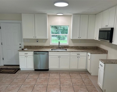 2229 Adelia Boulevard - Photo Thumbnail 23