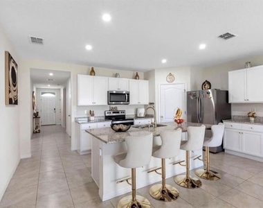 5280 Maddie Drive Drive - Photo Thumbnail 3