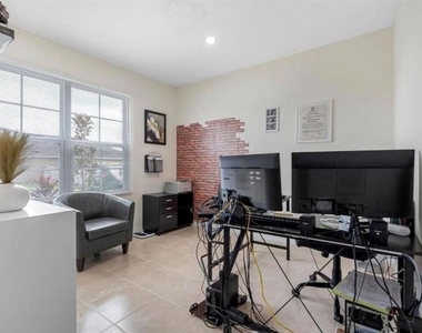 5280 Maddie Drive Drive - Photo Thumbnail 7