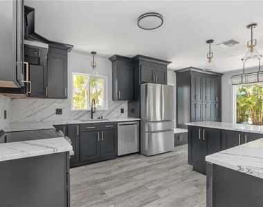 308 173rd Avenue E - Photo Thumbnail 16