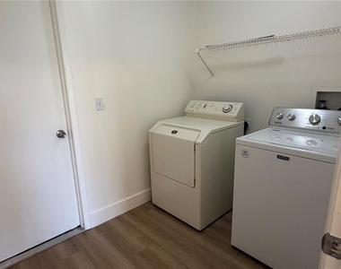1518 Storington Avenue - Photo Thumbnail 23