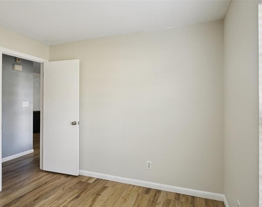 3501 W Reynolds Street - Photo Thumbnail 19