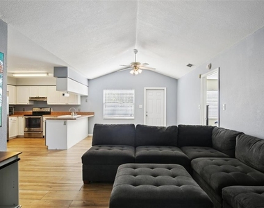 3501 W Reynolds Street - Photo Thumbnail 4