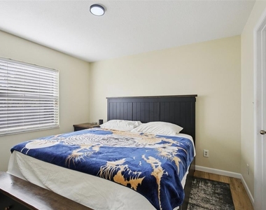 3501 W Reynolds Street - Photo Thumbnail 13