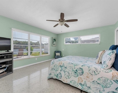 867 Pinellas Point Drive S - Photo Thumbnail 16
