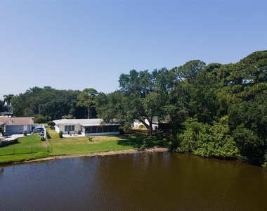 867 Pinellas Point Drive S - Photo Thumbnail 27