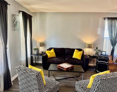 11344 Emerald Shore Drive - Photo Thumbnail 2