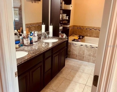 11344 Emerald Shore Drive - Photo Thumbnail 10