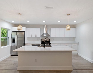 1315 Tioga Avenue - Photo Thumbnail 5