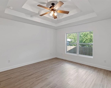 1315 Tioga Avenue - Photo Thumbnail 8