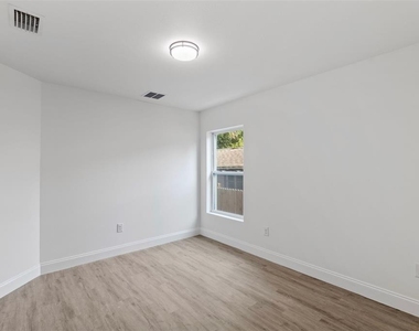 1315 Tioga Avenue - Photo Thumbnail 13