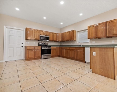 609 E Orange Street - Photo Thumbnail 6
