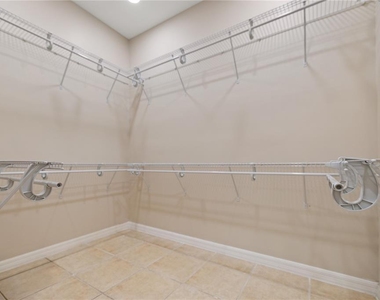 609 E Orange Street - Photo Thumbnail 17