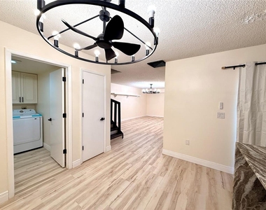 2747 5th Ct - Photo Thumbnail 7
