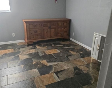 1218 Lorie Circle - Photo Thumbnail 7