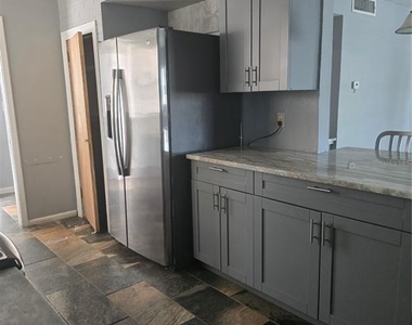 1218 Lorie Circle - Photo Thumbnail 12