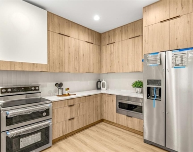412 W Amelia Avenue - Photo Thumbnail 14