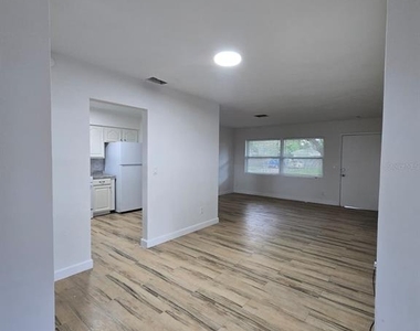 1282 Robin Hood Lane - Photo Thumbnail 11
