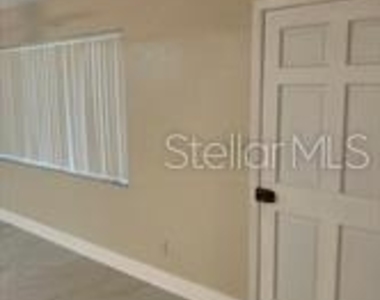 6807 113th Street - Photo Thumbnail 1