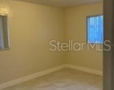 6807 113th Street - Photo Thumbnail 6