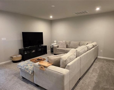 4100 Cloud Hopper Way - Photo Thumbnail 38