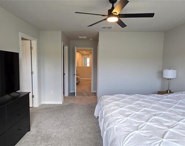 4100 Cloud Hopper Way - Photo Thumbnail 22