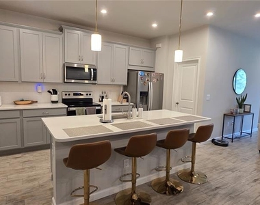 4100 Cloud Hopper Way - Photo Thumbnail 12