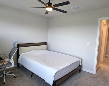 4100 Cloud Hopper Way - Photo Thumbnail 33