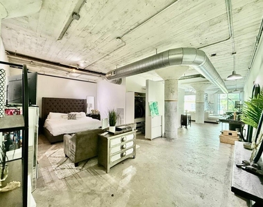 101 N 12th Street - Photo Thumbnail 4