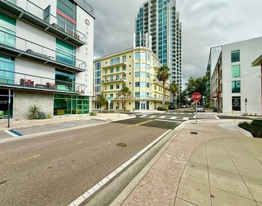 101 N 12th Street - Photo Thumbnail 2
