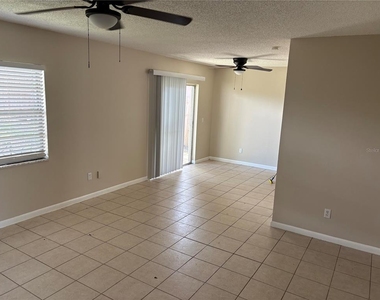 8331 Paddlewheel Street - Photo Thumbnail 12