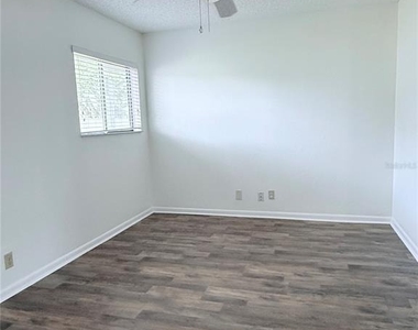 8608 Lake Isle Drive - Photo Thumbnail 7
