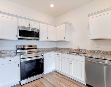 6206 Daerr Ridge Street - Photo Thumbnail 5