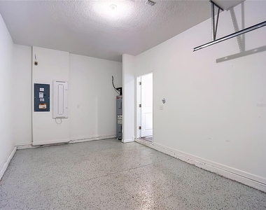 6206 Daerr Ridge Street - Photo Thumbnail 52