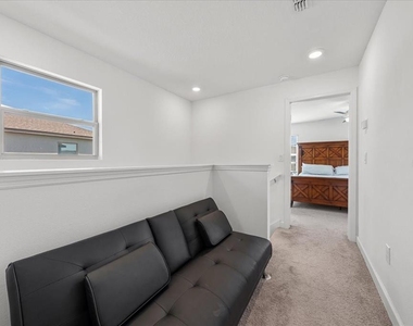 8166 Crescent Oaks Drive - Photo Thumbnail 20