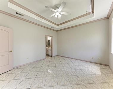 3190 Bay City Terrace - Photo Thumbnail 38