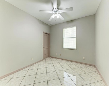 3190 Bay City Terrace - Photo Thumbnail 37