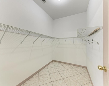 3190 Bay City Terrace - Photo Thumbnail 39