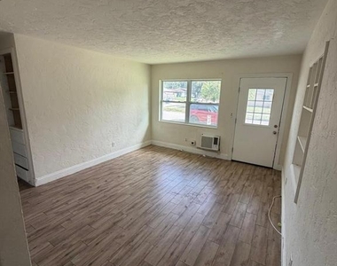 1902 W 12th Avenue - Photo Thumbnail 1